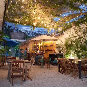 https://xkeken-hostel.allrivieramayahotels.com